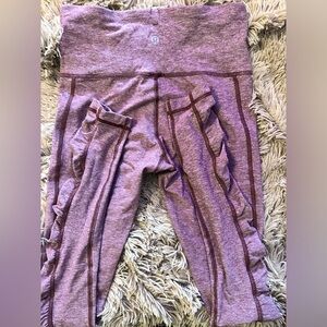 Lululemon Sz 4 burgundy wash color